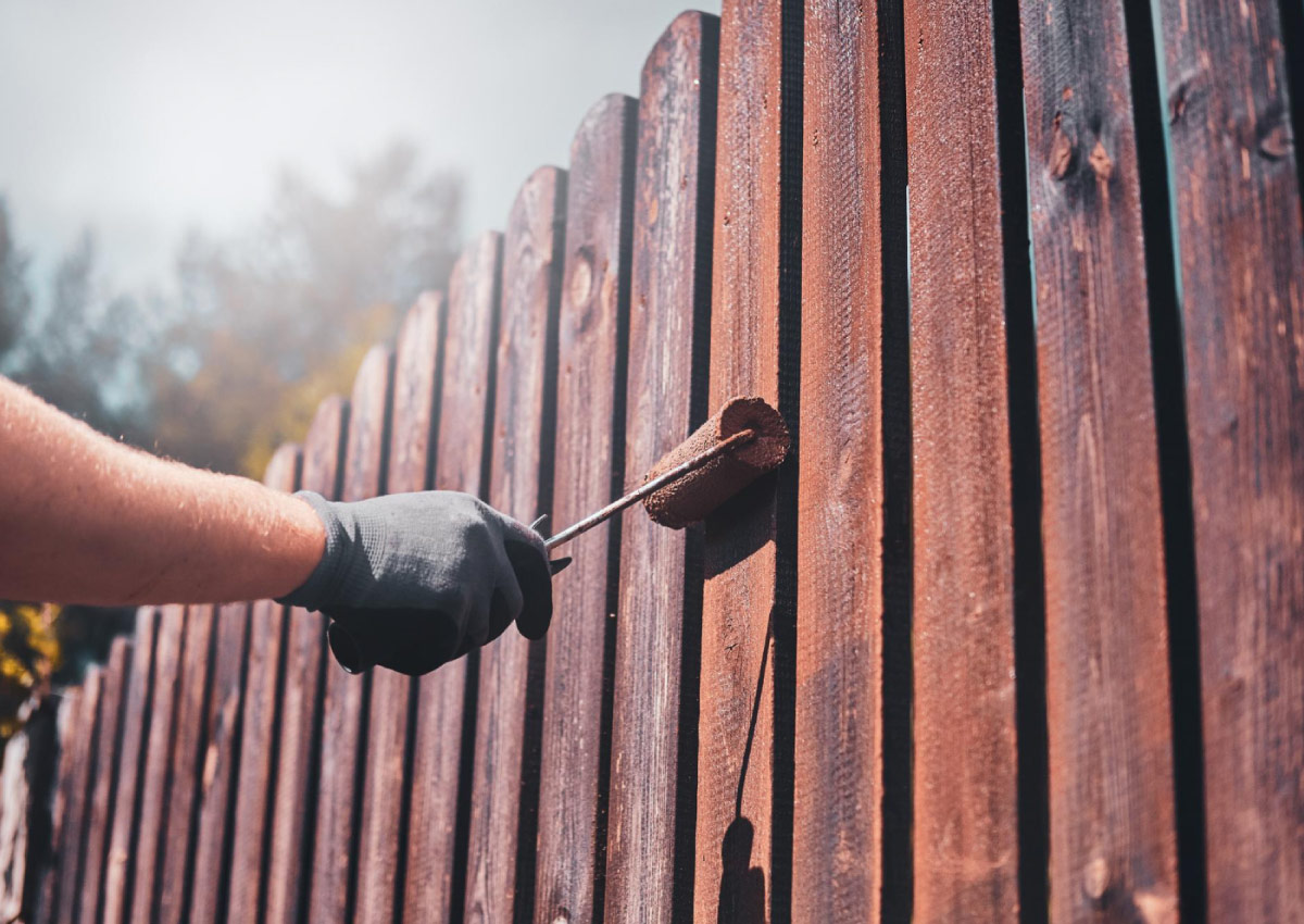 mountainside painting colorado springs, wood stainer colorado springs, fence stainer colorado springs, top house painter colorado springs, best house painter colorado springs