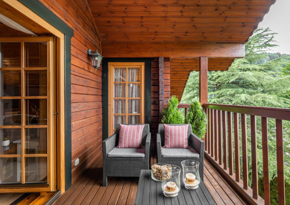 mountainside painting colorado springs, wood stainer colorado springs, fence stainer colorado springs, top house painter colorado springs, best house painter colorado springs